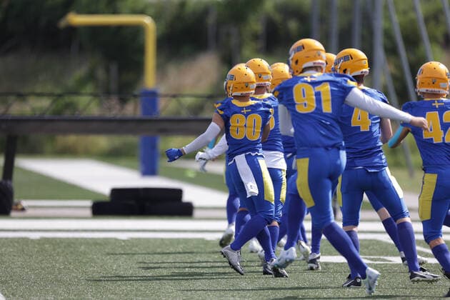 AMERICAN FOOTBALL - U19 European Championship, EM, Europameisterschaft VIENNA,AUSTRIA,07.JUL.22 - AMERICAN FOOTBALL - IFAF 2022 Men s U19 European Group A Championships, Sweden vs France. Image shows the team of SWE during warm up.  GEPAxpictures xDavidxBitzan
