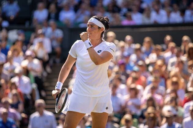 Mandatory Credit: Photo by Ella Ling Shutterstock (13018045ao) Ons Jabeur during her semi final match Wimbledon Tennis Championships, Day 11, The All England Lawn Tennis and Croquet Club, London, UK - 07 Jul 2022 Wimbledon Tennis Championships, Day 11, The All England Lawn Tennis and Croquet Club, London, UK - 07 Jul 2022  Copyright: xEllaxLing Shutterstockx 13018045ao