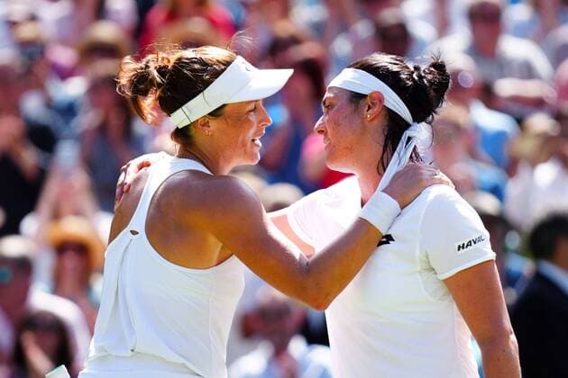 Sport Themen der Woche KW27 Mandatory Credit: Photo by Javier Garcia Shutterstock (13018047bb) Ons Jabeur celebrates victory in her semi final match against Tatjana Maria Wimbledon Tennis Championships, Day 11, The All England Lawn Tennis and Croquet Club, London, UK - 07 Jul 2022 Wimbledon Tennis Championships, Day 11, The All England Lawn Tennis and Croquet Club, London, UK - 07 Jul 2022  Copyright: xJavierxGarcia Shutterstockx 13018047bb