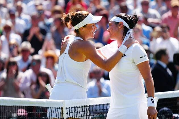 Sport Bilder des Tages Mandatory Credit: Photo by Javier Garcia Shutterstock (13018047bc) Ons Jabeur celebrates victory in her semi final match against Tatjana Maria Wimbledon Tennis Championships, Day 11, The All England Lawn Tennis and Croquet Club, London, UK - 07 Jul 2022 Wimbledon Tennis Championships, Day 11, The All England Lawn Tennis and Croquet Club, London, UK - 07 Jul 2022  Copyright: xJavierxGarcia Shutterstockx 13018047bc
