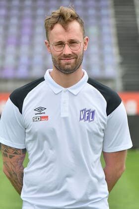 Fußball - 3. Liga - Porträttermin 2022 2023 VfL Osnabrück am 07.07.2022 an der Bremer Brücke in Osnabrück Physiotherapeut Sebastian Schwermann (Osnabrueck)