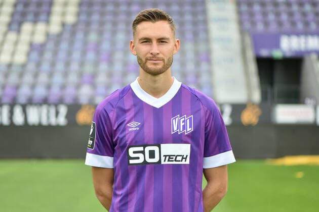 Fußball - 3. Liga - Porträttermin 2022 2023 VfL Osnabrück am 07.07.2022 an der Bremer Brücke in Osnabrück Felix Higl (Osnabrueck)