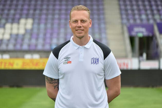Fußball - 3. Liga - Porträttermin 2022 2023 VfL Osnabrück am 07.07.2022 an der Bremer Brücke in Osnabrück Torwart-Trainer Marcel Höttecke Hoettecke (Osnabrueck)