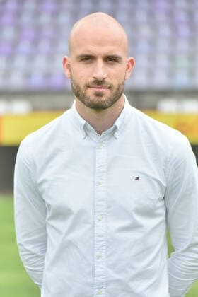Fußball - 3. Liga - Porträttermin 2022 2023 VfL Osnabrück am 07.07.2022 an der Bremer Brücke in Osnabrück Leiter Lizenzbereich Julius Ohnesorge (Osnabrueck)
