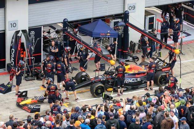 FORMULA 1 - GP of Austria 2022 SPIELBERG,AUSTRIA,07.JUL.22 - MOTORSPORTS, FORMULA 1 - Grand Prix of Austria, Red Bull Ring, preview. Image shows the car of Sergio Perez (MEX Red Bull Racing) and fans at the pit lane walk.  GEPAxpictures xMarioxBuehner