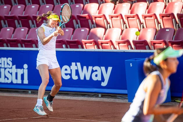 220707 Rebecca Peterson, Sverige, under dag 4 av WTA, Tennis Damen Nordea Open den 7 juli 2022 i Bastad. Copyright: CHRISTOFFERxBORGxMATTISSON BB220707CB072