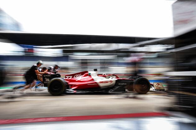 Sport Bilder des Tages Alfa Romeo F1 Team ORLEN, ambiance during the Formula 1 Rolex Grosser Preis Von Osterreich 2022, 2022 Austrian Grand Prix, 11th round of the 2022 FIA Formula One World Championship, WM, Weltmeisterschaft from July 8 to 10, 2022 on the Red Bull Ring, in Spielberg, Austria - F1 - AUSTRIAN GRAND PRIX 2022 DPPI Panoramic  00122026_AV6_2883