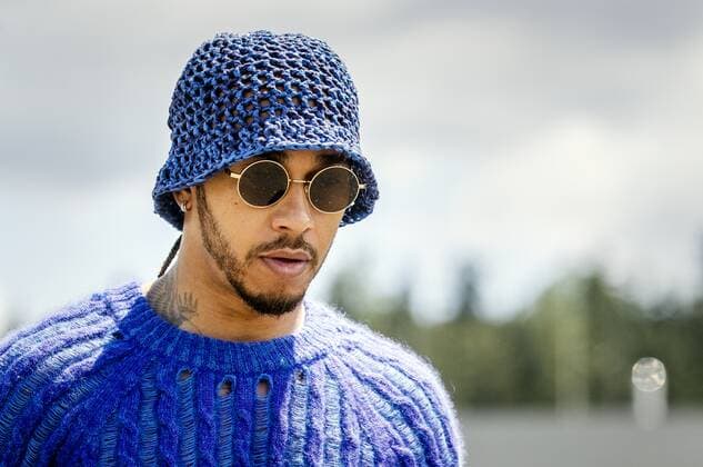 SPIELBERG - Lewis Hamilton (Mercedes) arrives for 1st practice session ahead of the F1 Austrian Grand Prix at the Red Bull Ring on July 8, 2022 in Spielberg, Austria. ANP SEM VAN DER WAL F1 Grand Prix of Austria - Practice 2022 xVIxANPxSportx xxANPxIVx