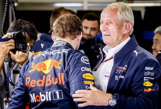 SPIELBERG - Helmut Marko and Max Verstappen (Red Bull) in the pit box after the 1st practice session ahead of the F1 Austrian Grand Prix at the Red Bull Ring on July 8, 2022 in Spielberg, Austria. ANP SEM VAN DER WAL F1 Grand Prix of Austria - Practice 2022 xVIxANPxSportx xxANPxIVx