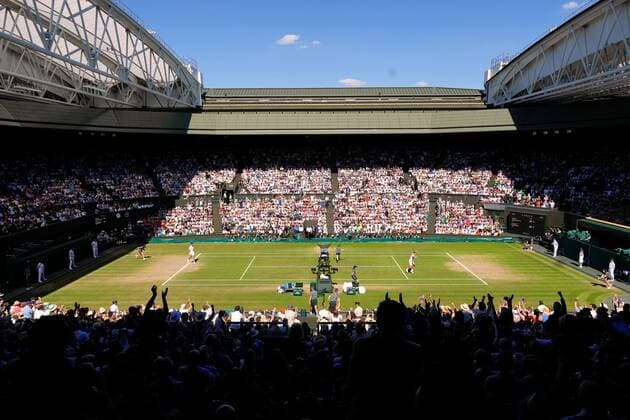 Mandatory Credit: Photo by Dave Shopland Shutterstock (13018048d) Cameron Norrie celebrates winning the first set during his semi-final match Wimbledon Tennis Championships, Day 12, The All England Lawn Tennis and Croquet Club, London, UK - 08 Jul 2022 Wimbledon Tennis Championships, Day 12, The All England Lawn Tennis and Croquet Club, London, UK - 08 Jul 2022  Copyright: xDavexShopland Shutterstockx 13018048d