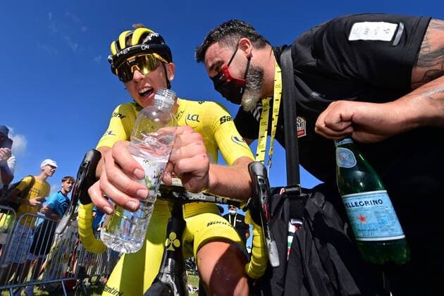 Sport Themen der Woche KW27 LA SUPER PLANCHE DES BELLES FILLES, FRANCE - JULY 08 : Pogacar Tadej (SLO) of UAE Team Emirates during stage 7 of the 109th edition of the 2022 Tour de France cycling race, a stage of 176 kms with start in Tomblaine and finish in La Super Planche Des Belles Filles on July 08, 2022 in La Super Planche Des Belles Filles, France, 8 07 2022 ( Motordriver Kenny Verfaillie - Tour de France 2022 - Stage 07 PhotoNews Panoramic 