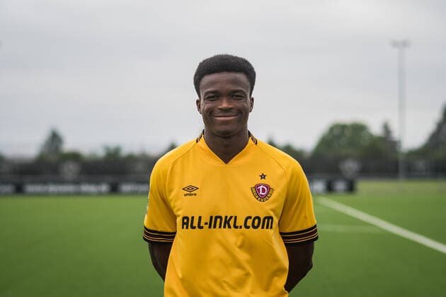 Michael Akoto; SG Dynamo Dresden; 3.Liga, Porträttermin 2022 2023
