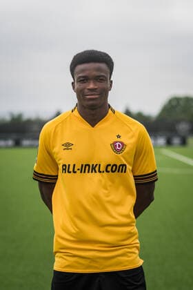 Michael Akoto; SG Dynamo Dresden; 3.Liga, Porträttermin 2022 2023