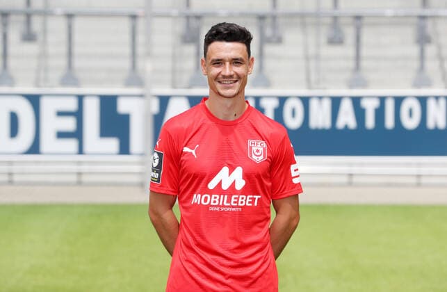 Teampraesentation Halle 08.07.2022 Niklas Landgraf (31, Halle); Hallescher FC, 3.Liga, Porträttermin 2022 2023 , Halle, 08.07.2022, Leuna Chemie Stadion, Fussball ,