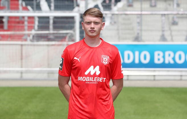 Teampraesentation Halle 08.07.2022 Tom Bierschenk (15, Halle); Hallescher FC, 3.Liga, Porträttermin 2022 2023 , Halle, 08.07.2022, Leuna Chemie Stadion, Fussball ,