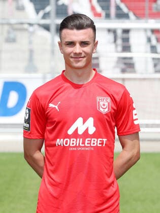 Teampraesentation Halle 08.07.2022 Leon Damer (7, Halle); Hallescher FC, 3.Liga, Porträttermin 2022 2023 , Halle, 08.07.2022, Leuna Chemie Stadion, Fussball ,