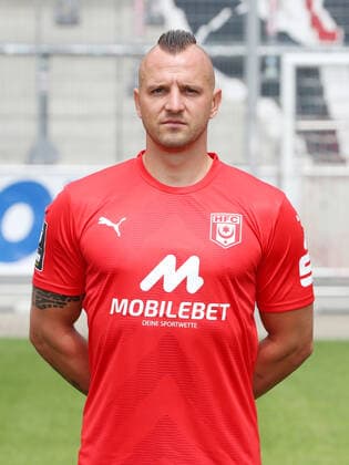Teampraesentation Halle 08.07.2022 Toni Lindenhahn (6, Halle); Hallescher FC, 3.Liga, Porträttermin 2022 2023 , Halle, 08.07.2022, Leuna Chemie Stadion, Fussball ,