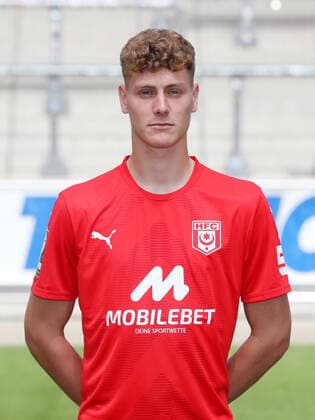 Teampraesentation Halle 08.07.2022 Seymour Fünger Fuenger (4, Halle); Hallescher FC, 3.Liga, Porträttermin 2022 2023 , Halle, 08.07.2022, Leuna Chemie Stadion, Fussball ,