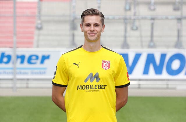 Teampraesentation Halle 08.07.2022 Torwart Daniel Mesenhöler Mesenhoeler (1, Halle); Hallescher FC, 3.Liga, Porträttermin 2022 2023 , Halle, 08.07.2022, Leuna Chemie Stadion, Fussball ,