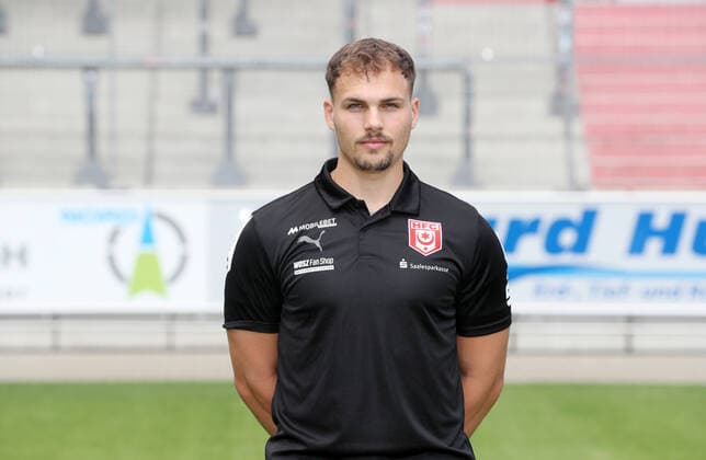 Teampraesentation Halle 08.07.2022 Physiotherapeut Denis Hasenbek (Halle); Hallescher FC, 3.Liga, Porträttermin 2022 2023 , Halle, 08.07.2022, Leuna Chemie Stadion, Fussball ,