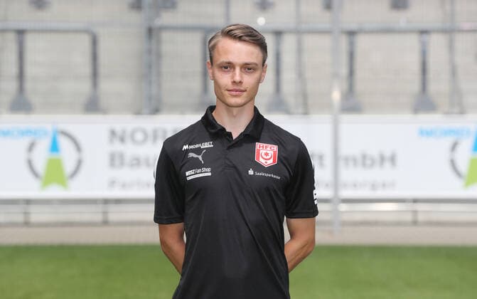 Teampraesentation Halle 08.07.2022 Co-Trainer Max Bergmann (Halle); Hallescher FC, 3.Liga, Porträttermin 2022 2023 , Halle, 08.07.2022, Leuna Chemie Stadion, Fussball ,