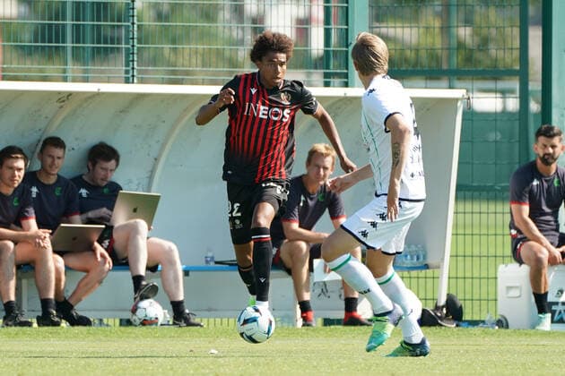 Calvin Stengs (OGC Nice) - Jesper Daland (Cercle Brugge) FOOTBALL : OGC Nice vs Cercle Brugge - Match amical de reprise - Nice - 09 07 2022 NorbertScanella Panoramic 