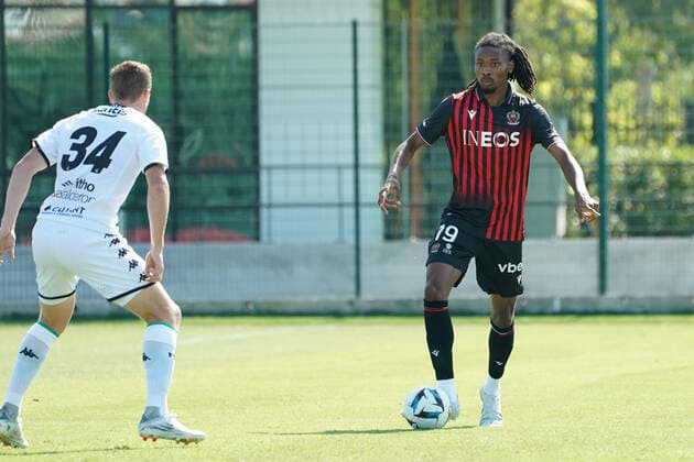 Khephren Thuram (OGC Nice) - Thibo Somers (Cercle Brugge) FOOTBALL : OGC Nice vs Cercle Brugge - Match amical de reprise - Nice - 09 07 2022 NorbertScanella Panoramic 