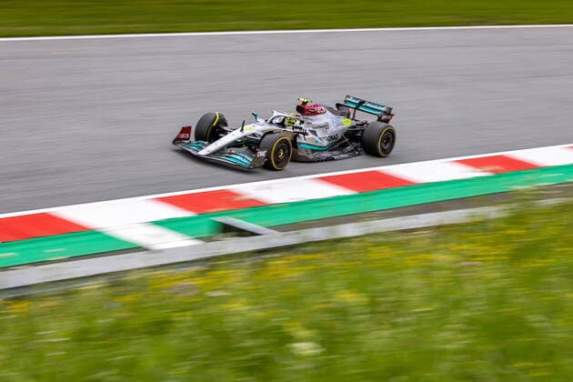09.07.2022, Red Bull Ring, Spielberg, AUT, FIA, Formel 1, Grosser Preis von Österreich, Freies Training, im Bild Lewis Hamilton (GBR, Mercedes) Lewis Hamilton of United Kingdom during the training for the Austrian FIA Formula One Grand Prix at the Red Bull Ring in Spielberg, Austria on 2022 07 09. Expa Spielberg