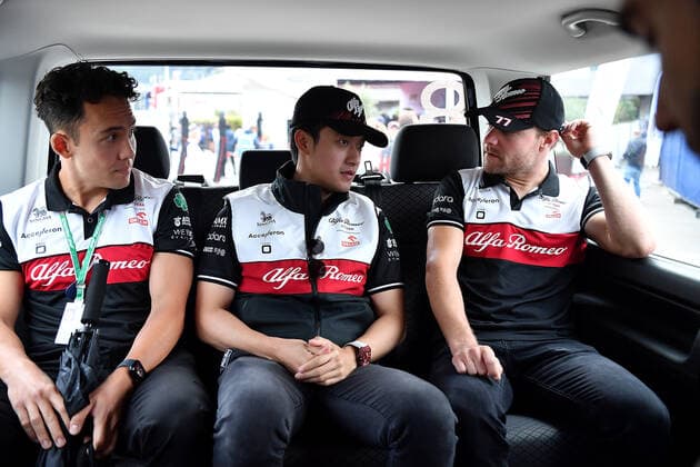 09.07.2022, Red Bull Ring , Spielberg, Formula 1 BWT Grosser Preis von Österreich 2022 , im Bild Valtteri Bottas (FIN), Alfa Romeo F1 Team ORLEN, Guanyu Zhou (CHN), Alfa Romeo Racing ORLEN (Foto EU-Images) Spielberg Red Bull Ring Steiermark Österreich
