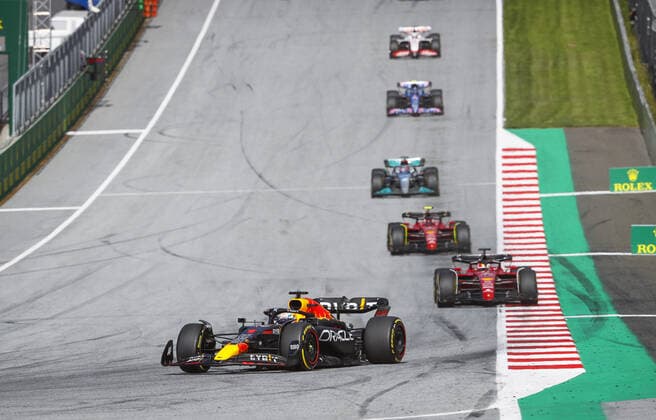 01 VERSTAPPEN Max (nld), Red Bull Racing RB18, action during the Formula 1 Rolex Grosser Preis Von Osterreich 2022, 2022 Austrian Grand Prix, 11th round of the 2022 FIA Formula One World Championship, WM, Weltmeisterschaft from July 8 to 10, 2022 on the Red Bull Ring, in Spielberg, Austria - F1 - AUSTRIAN GRAND PRIX 2022 DPPI Panoramic  _V2_0825