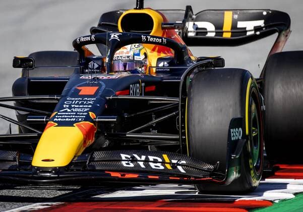 SPIELBERG - Max Verstappen (1) with the Oracle Red Bull Racing RB18 Honda during the Sprint race ahead of the F1 Grand Prix of Austria at the Red Bull Ring on July 9, 2022 in Spielberg, Austria. ANP SEM VAN DER WAL F1 Grand Prix of Austria - Sprint 2022 xVIxANPxSportx xxANPxIVx