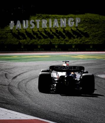 SPIELBERG - Max Verstappen (1) with the Oracle Red Bull Racing RB18 Honda during the Sprint race ahead of the F1 Grand Prix of Austria at the Red Bull Ring on July 9, 2022 in Spielberg, Austria. ANP SEM VAN DER WAL F1 Grand Prix of Austria - Sprint 2022 xVIxANPxSportx xxANPxIVx