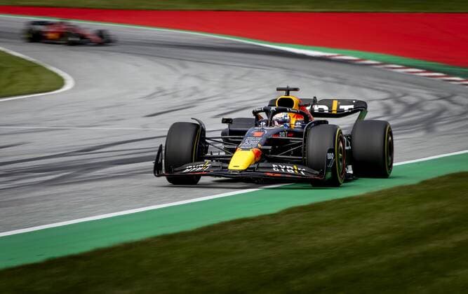 SPIELBERG - Max Verstappen (1) with the Oracle Red Bull Racing RB18 Honda during the Sprint race ahead of the F1 Grand Prix of Austria at the Red Bull Ring on July 9, 2022 in Spielberg, Austria. ANP SEM VAN DER WAL F1 Grand Prix of Austria - Sprint 2022 xVIxANPxSportx xxANPxIVx