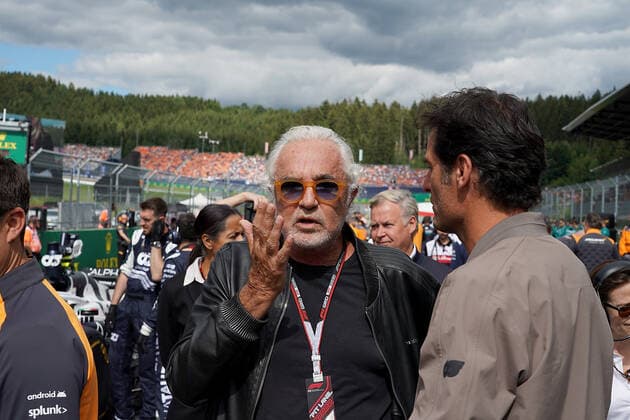 Formula 1 BWT Grosser Preis von Österreich 2022 09.07.2022, Red Bull Ring , Spielberg, Formula 1 BWT Grosser Preis von Österreich 2022 , im Bild Flavio Briatore im Gespräch mit Mark Webber