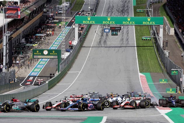 Formula 1 BWT Grosser Preis von Österreich 2022 09.07.2022, Red Bull Ring , Spielberg, Formula 1 BWT Grosser Preis von Österreich 2022 , im Bild Startunfall von Pierre Gasly (FRA), Scuderia AlphaTauri