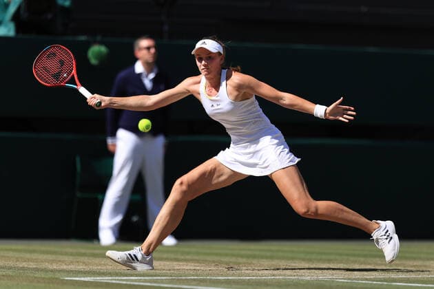Tennis - Wimbledon (Day 13) 9th July 2022 - Tennis - Wimbledon (Day 13) - Elena Rybakina (KAZ) in action against Ons Jabeur (TUN) in their Ladies Singles Final - Photo: Simon Stacpoole Offside. London UK Copyright: xSimonxStacpoolexOffside