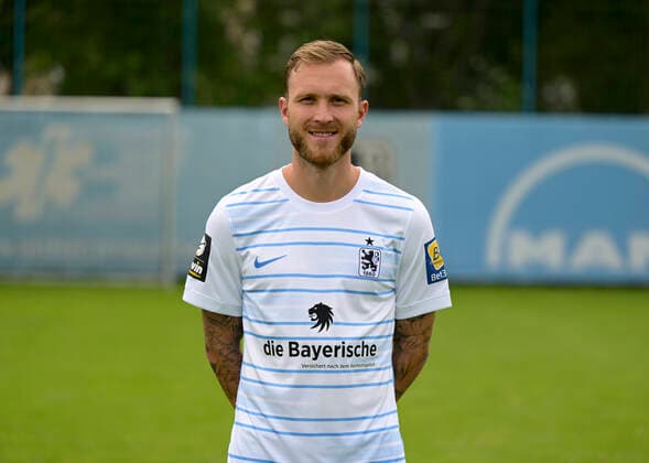 09.07.2022, Fussball 3. Liga 2022 2023, TSV 1860 München an der Grünwalder Strasse in München, Porträttermin 2022 2023, Tim Rieder (1860 München)