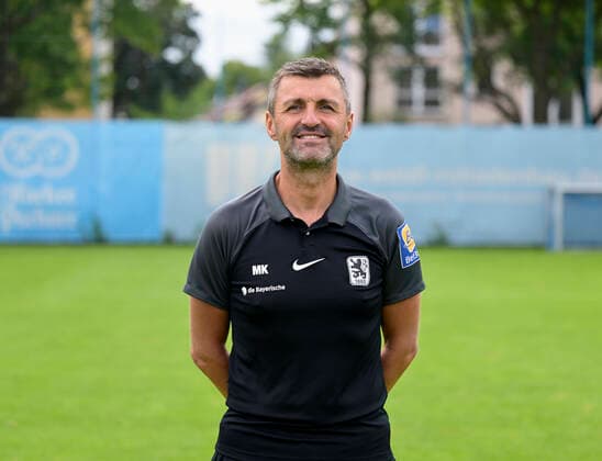 09.07.2022, Fussball 3. Liga 2022 2023, TSV 1860 München an der Grünwalder Strasse in München, Porträttermin 2022 2023, Trainer Michael Köllner (TSV 1860 München)