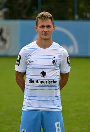 09.07.2022, Fussball 3. Liga 2022 2023, TSV 1860 München an der Grünwalder Strasse in München, Porträttermin 2022 2023, Erik Tallig (TSV 1860 München)