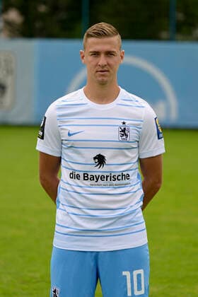 09.07.2022, Fussball 3. Liga 2022 2023, TSV 1860 München an der Grünwalder Strasse in München, Porträttermin 2022 2023, Martin Kobylanski (TSV 1860 München)