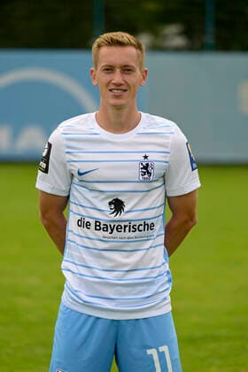09.07.2022, Fussball 3. Liga 2022 2023, TSV 1860 München an der Grünwalder Strasse in München, Porträttermin 2022 2023, Fabian Greilinger (TSV 1860 München)