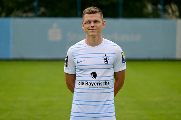 09.07.2022, Fussball 3. Liga 2022 2023, TSV 1860 München an der Grünwalder Strasse in München, Porträttermin 2022 2023, Alex Freitag (TSV 1860 München)