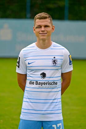 09.07.2022, Fussball 3. Liga 2022 2023, TSV 1860 München an der Grünwalder Strasse in München, Porträttermin 2022 2023, Alex Freitag (TSV 1860 München)