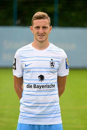 09.07.2022, Fussball 3. Liga 2022 2023, TSV 1860 München an der Grünwalder Strasse in München, Porträttermin 2022 2023, Meris Skenderovic (TSV 1860 München)