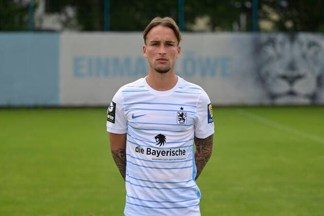 09.07.2022, Fussball 3. Liga 2022 2023, TSV 1860 München an der Grünwalder Strasse in München, Porträttermin 2022 2023, Lorenz Knöferl (TSV 1860 München)
