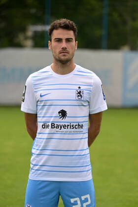 09.07.2022, Fussball 3. Liga 2022 2023, TSV 1860 München an der Grünwalder Strasse in München, Porträttermin 2022 2023, Christopher Lannert (TSV 1860 München)