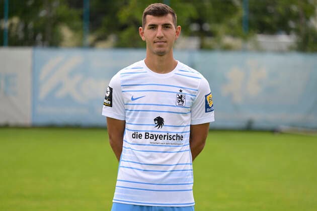 09.07.2022, Fussball 3. Liga 2022 2023, TSV 1860 München an der Grünwalder Strasse in München, Porträttermin 2022 2023, Semi Belkahia (TSV 1860 München)