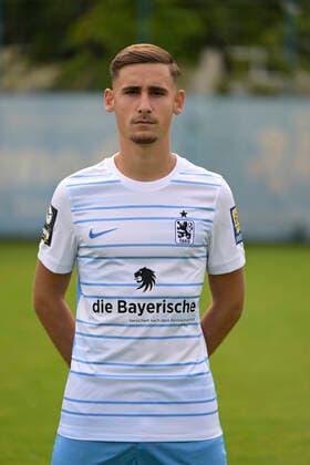 09.07.2022, Fussball 3. Liga 2022 2023, TSV 1860 München an der Grünwalder Strasse in München, Porträttermin 2022 2023, Milos Cocic (TSV 1860 München)