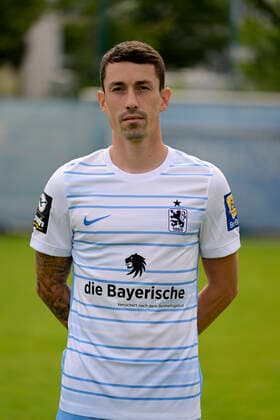 09.07.2022, Fussball 3. Liga 2022 2023, TSV 1860 München an der Grünwalder Strasse in München, Porträttermin 2022 2023, Phillipp Steinhart (1860 München)
