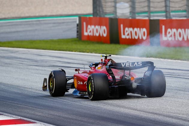 55 SAINZ Carlos (spa), Scuderia Ferrari F1-75, action crash, accident, car in fire during the Formula 1 Rolex Grosser Preis Von Osterreich 2022, 2022 Austrian Grand Prix, 11th round of the 2022 FIA Formula One World Championship, WM, Weltmeisterschaft from July 8 to 10, 2022 on the Red Bull Ring, in Spielberg, Austria - F1 - AUSTRIAN GRAND PRIX 2022 - RACE DPPI Panoramic 00122027__V2_3376